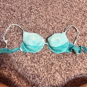 Women’s teal ombre native lace bra. Size 36c